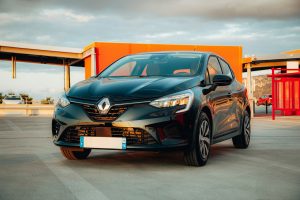 Afa killer, batterie sotto stress e la scommessa ibrida di Renault